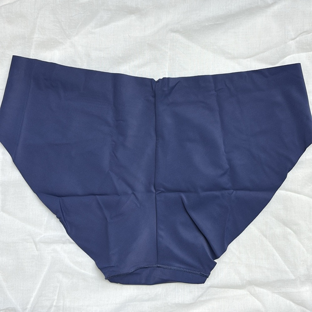 Victoria's Secret Raw Cut No Show Bikini - Picture 2 of 5